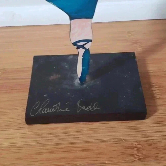 RARE EARLY SIGNED METAL ART WORK by CLAUDINE BUELL : DANCING LADY - Picture 2 of 6